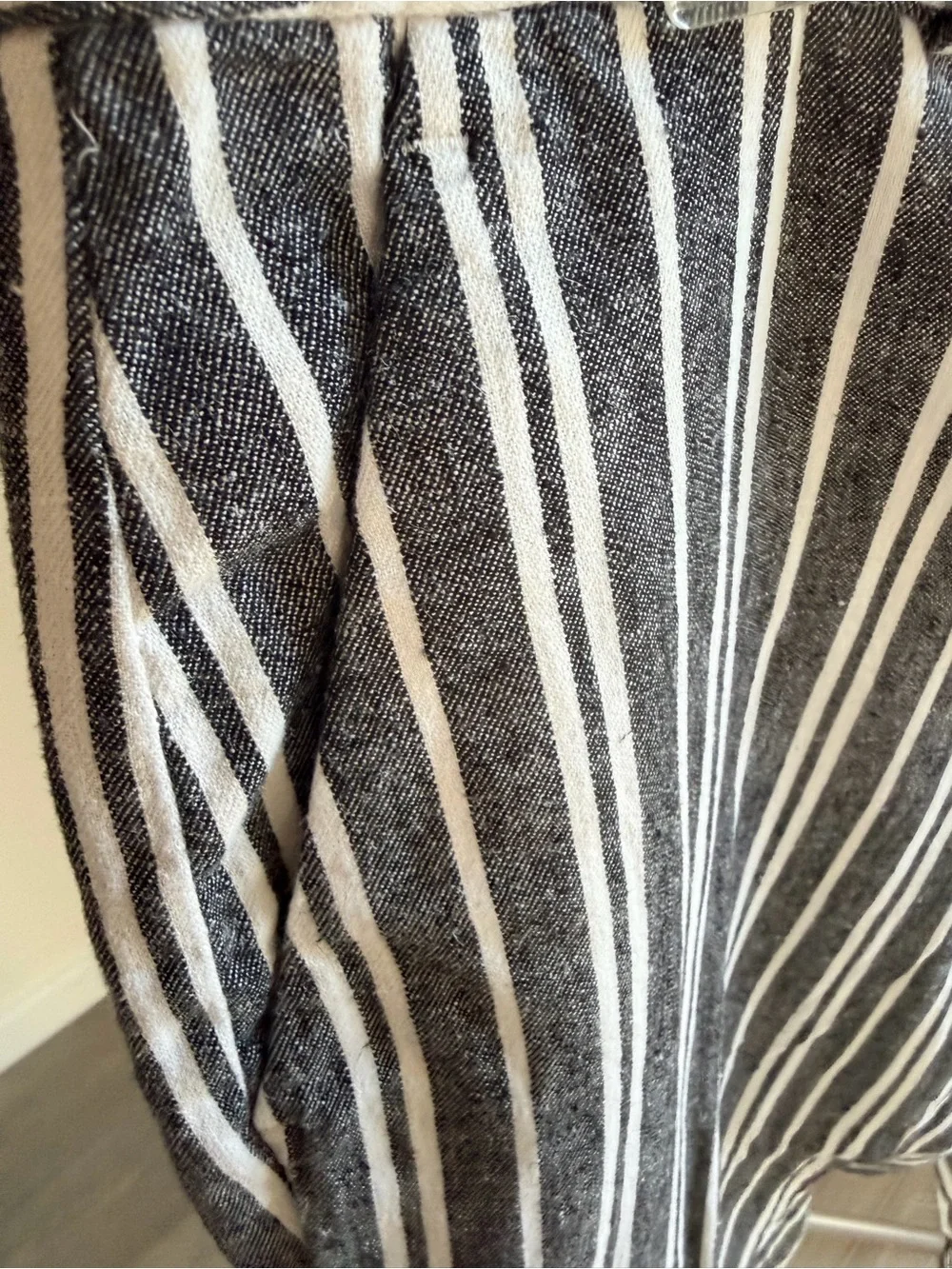 Banana Republic Linen Cotton Black White Stripe Cropped Pants size 8